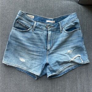 Levi's 80s Mom Denim Shorts